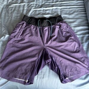 Men’s Lululemon exercise shorts
